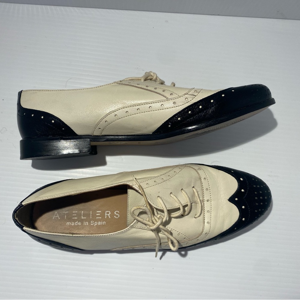 Ateliers Cream and Black Leather Wingtip Oxfords EURO 40